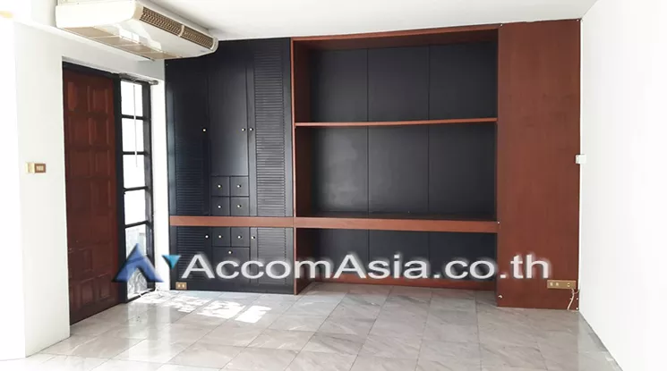  1  4 br Townhouse For Rent in Sathorn ,Bangkok BRT Nararam 3 at Modern style AA20610