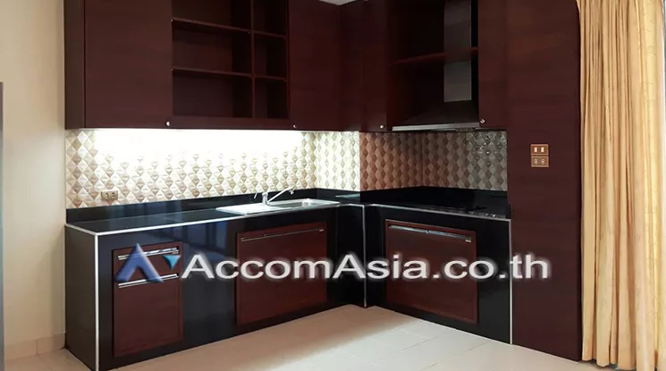 4  4 br Townhouse For Rent in Sathorn ,Bangkok BRT Nararam 3 at Modern style AA20610