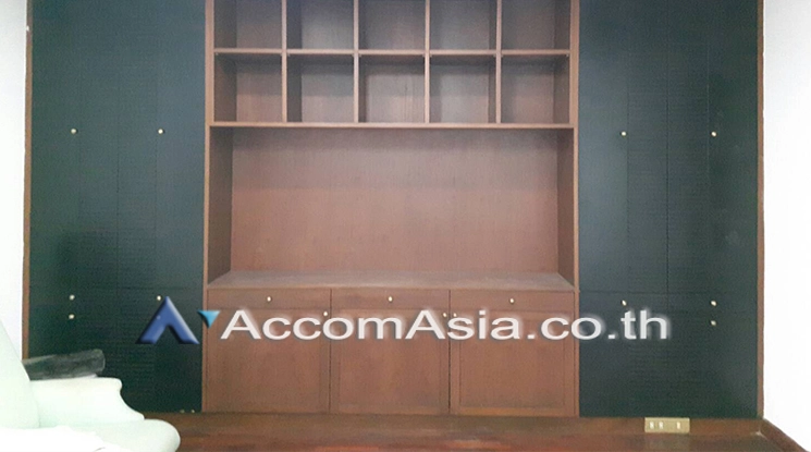 5  4 br Townhouse for rent and sale in Sathorn ,Bangkok BRT Nararam 3 at Modern style AA20610