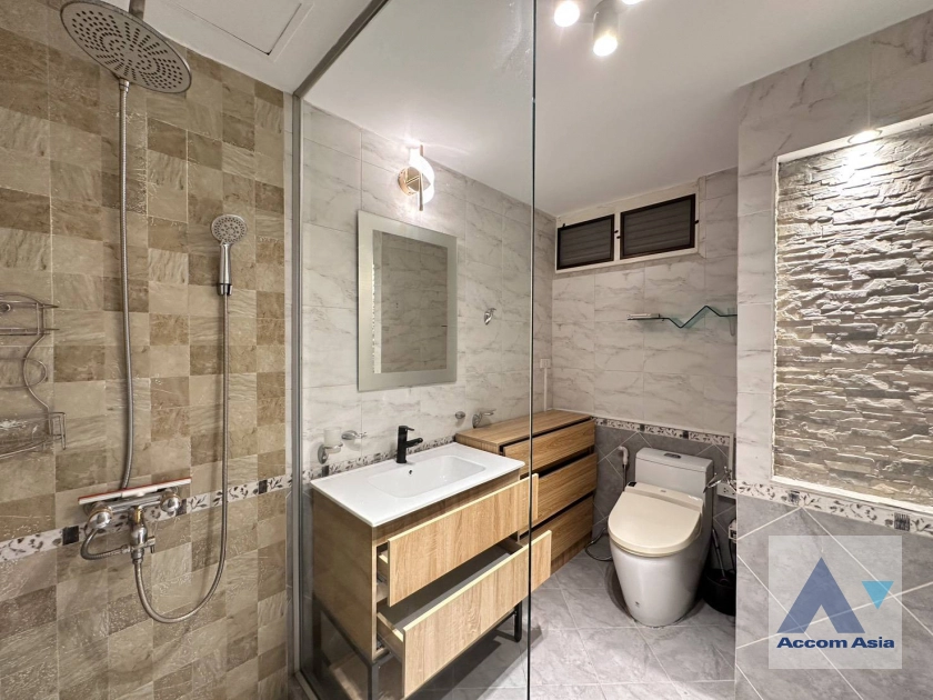 18  3 br Condominium for rent and sale in Sukhumvit ,Bangkok BTS Thong Lo at The Habitat AA20611