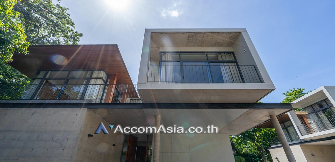 Private Swimming Pool, Pet friendly |  4 Bedrooms  House For Rent in Sukhumvit, Bangkok  near BTS Phrom Phong (AA20616)