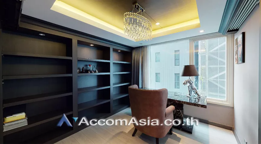  2 Bedrooms  Condominium For Rent & Sale in Sukhumvit, Bangkok  near BTS Phrom Phong (AA20638)