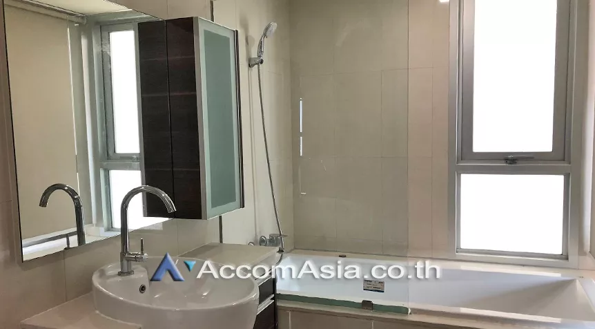8  2 br Condominium For Rent in Sukhumvit ,Bangkok BTS Phra khanong at Sky Walk Condominium AA20643