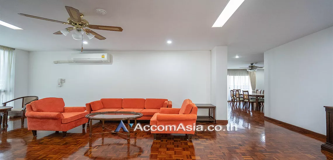 unit 2 Bedrooms  Apartment For Rent in Sukhumvit, Bangkok  near BTS Phrom Phong (AA20656)