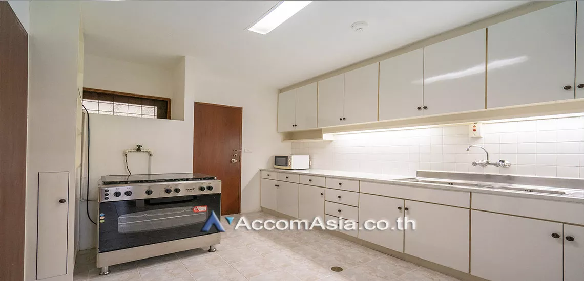 5  2 br Apartment For Rent in Sukhumvit ,Bangkok BTS Phrom Phong at Suite For Family AA20656