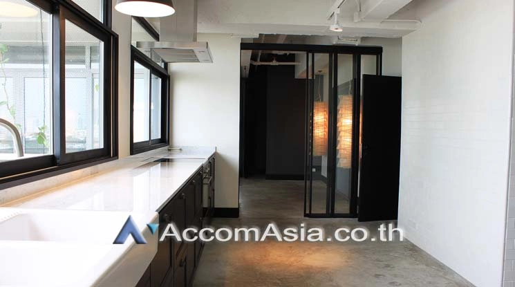 4  4 br Condominium For Rent in Sukhumvit ,Bangkok BTS Ekkamai at La Cascade AA20658