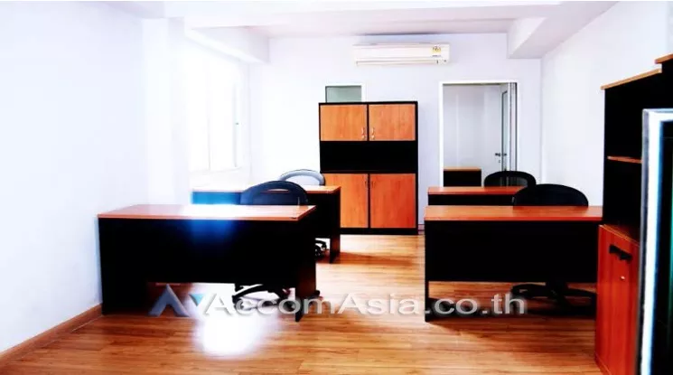  Blue Chips Thonglor Office space  for Rent BTS Thong Lo in Sukhumvit Bangkok