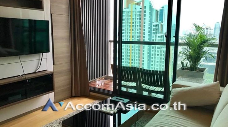 unit 2 Bedrooms  Condominium For Rent & Sale in Silom, Bangkok  near BTS Chong Nonsi (AA20673)