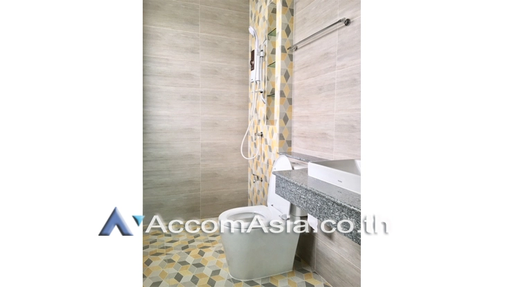 13  4 br House for rent and sale in Ratchadaphisek ,Bangkok MRT Sutthisan AA20690