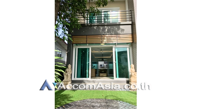 17  4 br House for rent and sale in ratchadapisek ,Bangkok MRT Sutthisan AA20690
