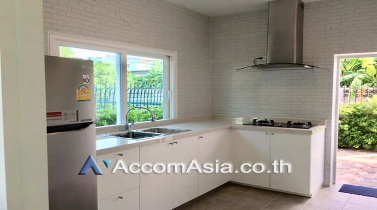 9  4 br House for rent and sale in Ratchadaphisek ,Bangkok MRT Sutthisan AA20690