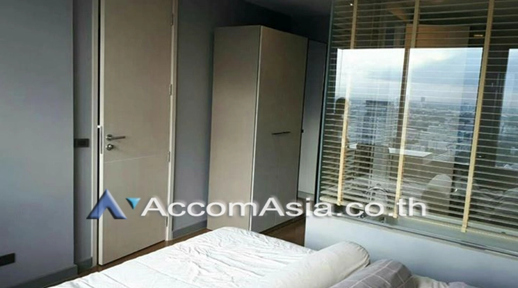 unit 2 Bedrooms  Condominium For Rent in Phaholyothin, Bangkok  near BTS Victory Monument (AA20698)