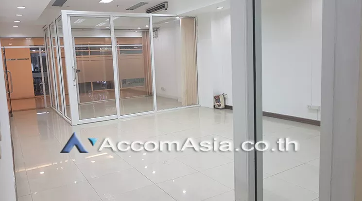 unit Office space For Rent in Sukhumvit, Bangkok  near BTS Nana (AA20702)