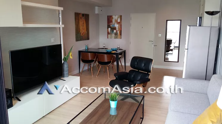 unit 1 Bedroom  Condominium For Rent in Sathorn, Bangkok  near BTS Chong Nonsi (AA20716)