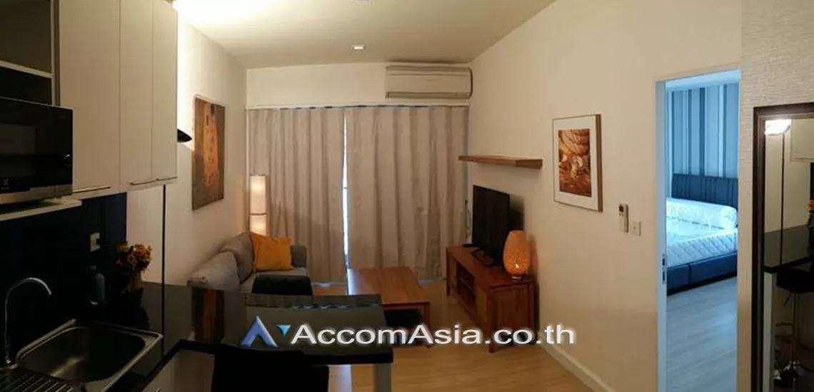 unit 1 Bedroom  Condominium For Rent in Sathorn, Bangkok  near BTS Chong Nonsi (AA20717)