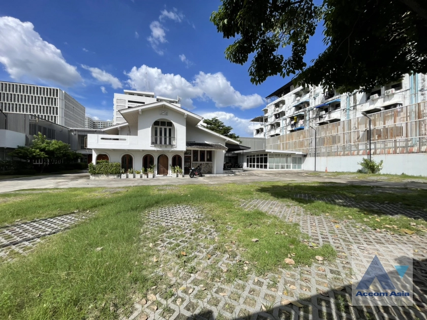 unitHome Office |  House For Rent in Phaholyothin, Bangkok  near BTS Saphan-Kwai (AA20751)