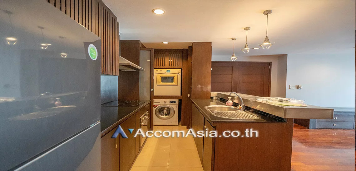  2 Bedrooms  Condominium For Rent & Sale in Ploenchit, Bangkok  near BTS Chitlom (21262)