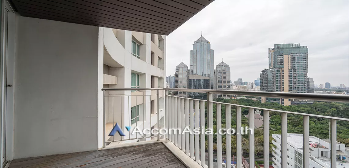  2 Bedrooms  Condominium For Rent & Sale in Ploenchit, Bangkok  near BTS Chitlom (21262)