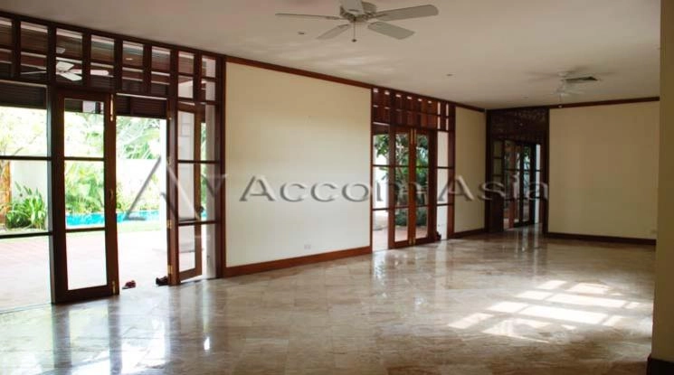 4  3 br House For Rent in Sukhumvit ,Bangkok BTS Phrom Phong AA20769