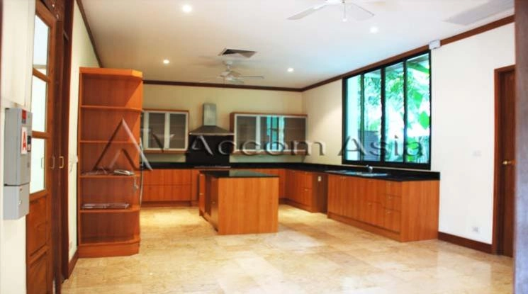 6  3 br House For Rent in Sukhumvit ,Bangkok BTS Phrom Phong AA20769