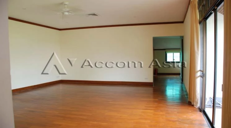 7  3 br House For Rent in Sukhumvit ,Bangkok BTS Phrom Phong AA20769