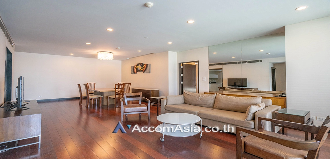 unit 2 Bedrooms  Condominium For Rent in Ploenchit, Bangkok  near BTS Chitlom (AA20771)