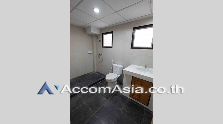 4  3 br House For Rent in Sathorn ,Bangkok BTS Chong Nonsi AA20793