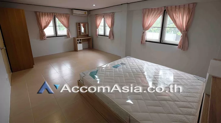 5  3 br House For Rent in sathorn ,Bangkok BTS Chong Nonsi AA20793