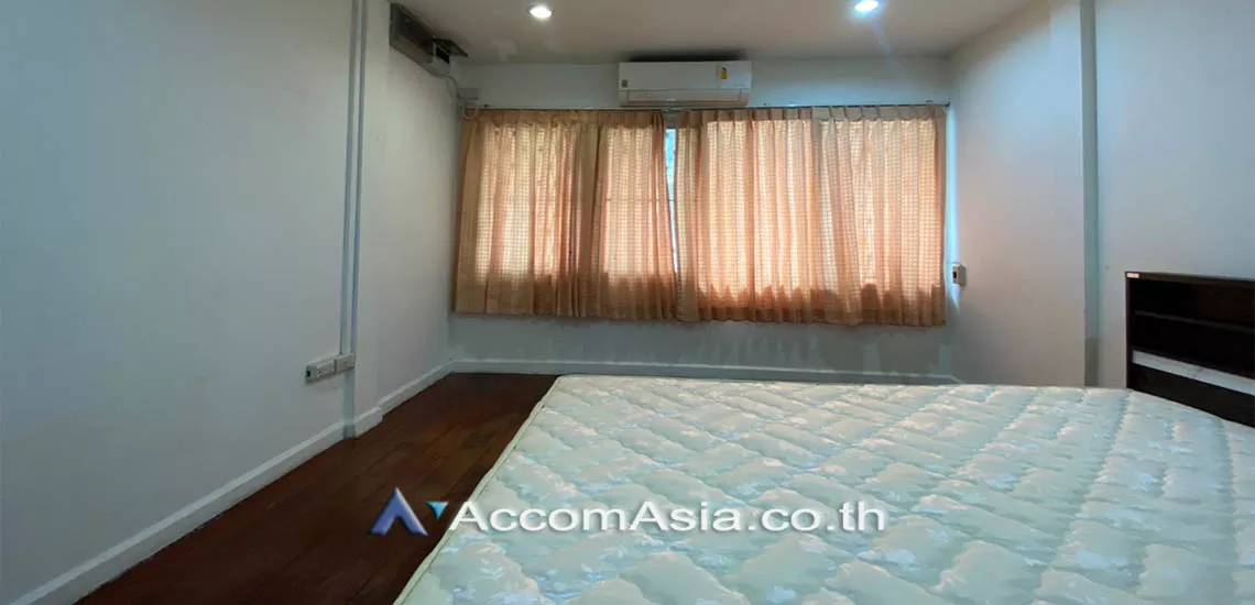 11  3 br Townhouse For Rent in sukhumvit ,Bangkok BTS Phrom Phong AA20802