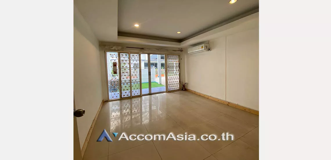 4  3 br Townhouse For Rent in sukhumvit ,Bangkok BTS Phrom Phong AA20802