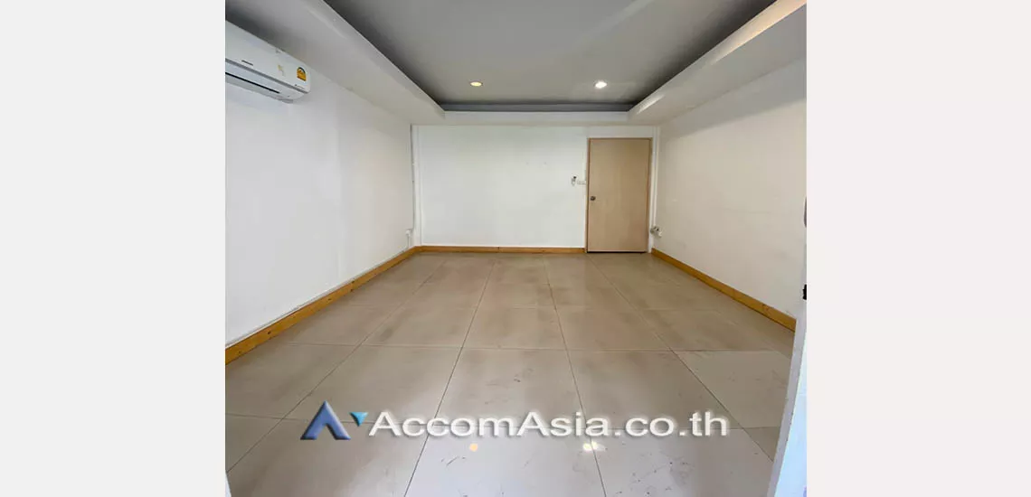 8  3 br Townhouse For Rent in sukhumvit ,Bangkok BTS Phrom Phong AA20802