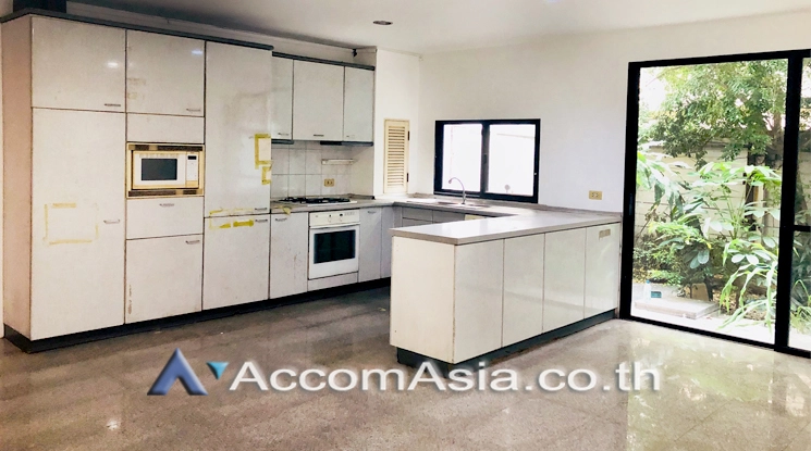  1  4 br Townhouse for rent and sale in Ploenchit ,Bangkok BTS Ploenchit AA20808