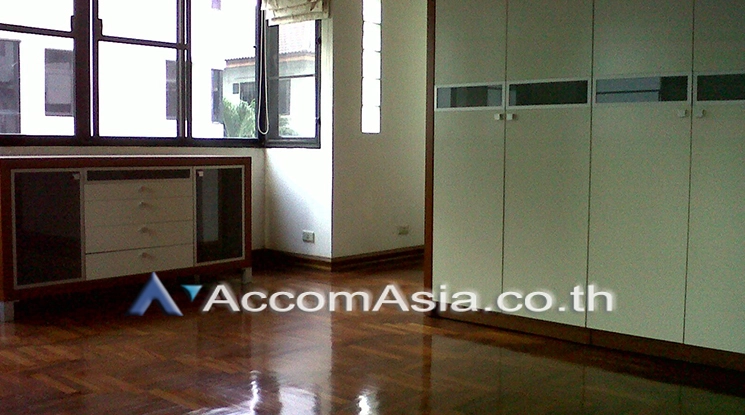 23  4 br Townhouse for rent and sale in Ploenchit ,Bangkok BTS Ploenchit AA20808