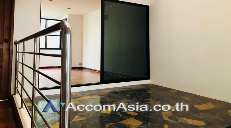 9  4 br Townhouse for rent and sale in Ploenchit ,Bangkok BTS Ploenchit AA20808