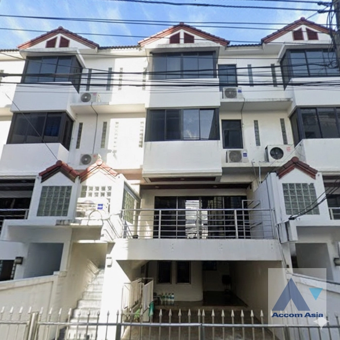  2  4 br Townhouse For Rent in Ploenchit ,Bangkok BTS Ploenchit AA20809