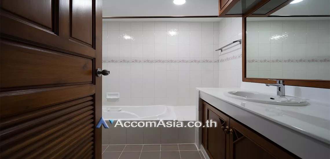 6  3 br Apartment For Rent in Sukhumvit ,Bangkok BTS Thong Lo at Suite For Family AA20815