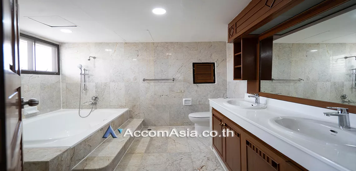 8  3 br Apartment For Rent in Sukhumvit ,Bangkok BTS Thong Lo at Suite For Family AA20815