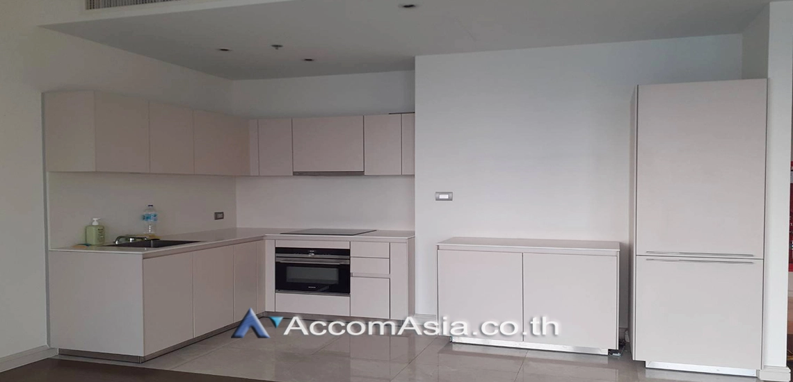unit 2 Bedrooms  Condominium For Rent & Sale in Ploenchit, Bangkok  near BTS Ratchadamri (AA20822)