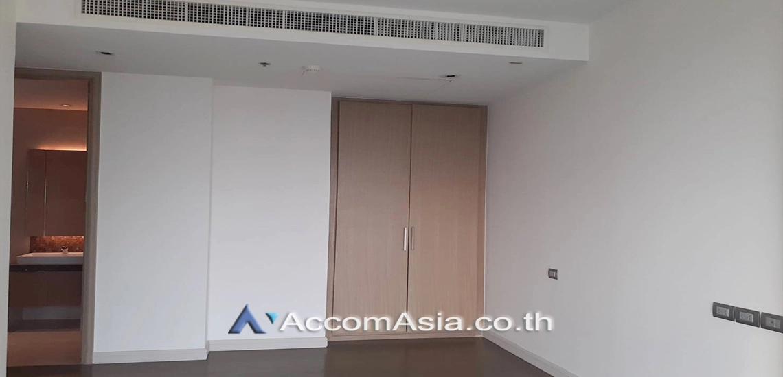 unit 2 Bedrooms  Condominium For Rent & Sale in Ploenchit, Bangkok  near BTS Ratchadamri (AA20822)