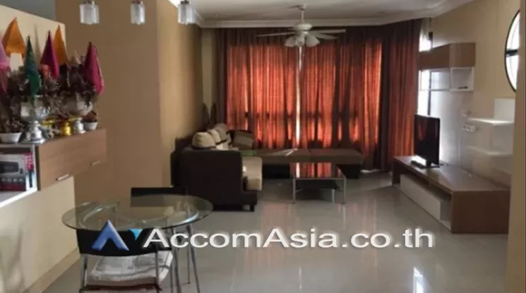  2 Bedrooms  Condominium For Sale in Charoenkrung, Bangkok  near BRT Rama III Bridge (AA20836)