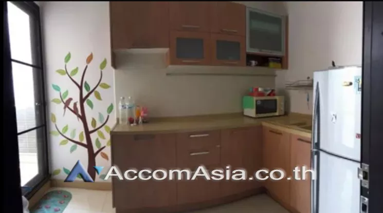  2 Bedrooms  Condominium For Sale in Charoenkrung, Bangkok  near BRT Rama III Bridge (AA20836)