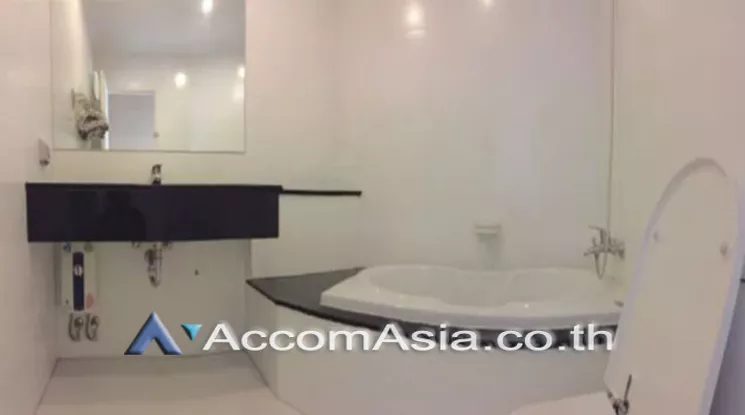 6  2 br Condominium For Sale in Rama 3 ,Bangkok BRT Rama III Bridge at Supalai Casa Riva AA20836