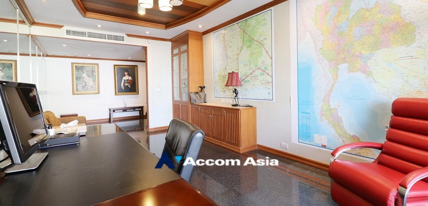 13  3 br Condominium For Sale in Ploenchit ,Bangkok BTS Chitlom at Chidlom Place AA20846