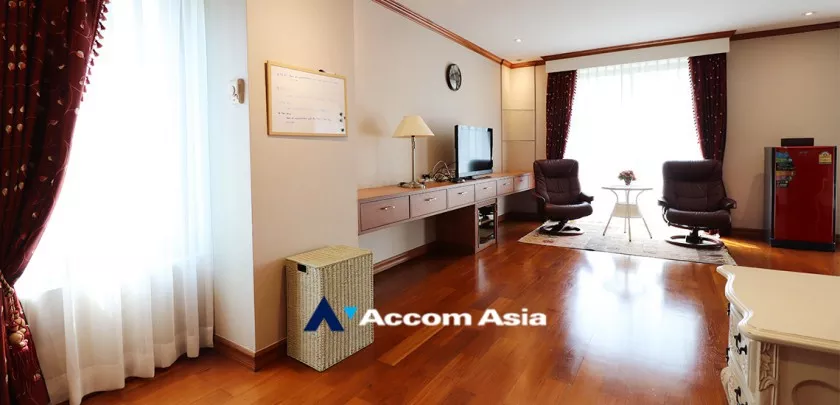 18  3 br Condominium For Sale in Ploenchit ,Bangkok BTS Chitlom at Chidlom Place AA20846