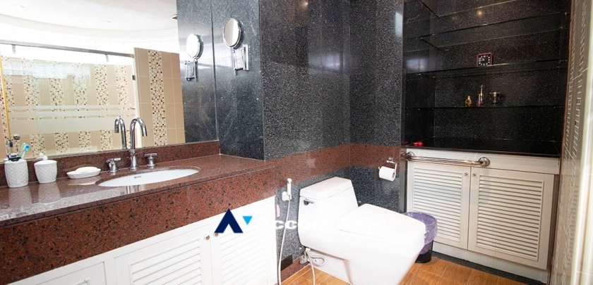 19  3 br Condominium For Sale in Ploenchit ,Bangkok BTS Chitlom at Chidlom Place AA20846