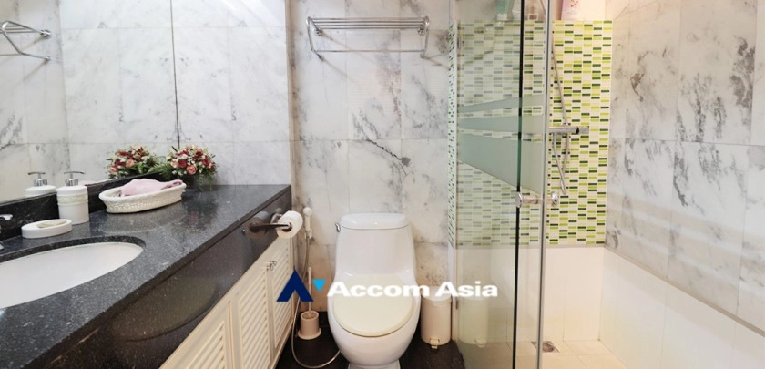 22  3 br Condominium For Sale in Ploenchit ,Bangkok BTS Chitlom at Chidlom Place AA20846
