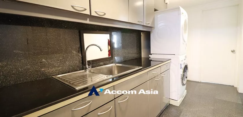 26  3 br Condominium For Sale in Ploenchit ,Bangkok BTS Chitlom at Chidlom Place AA20846
