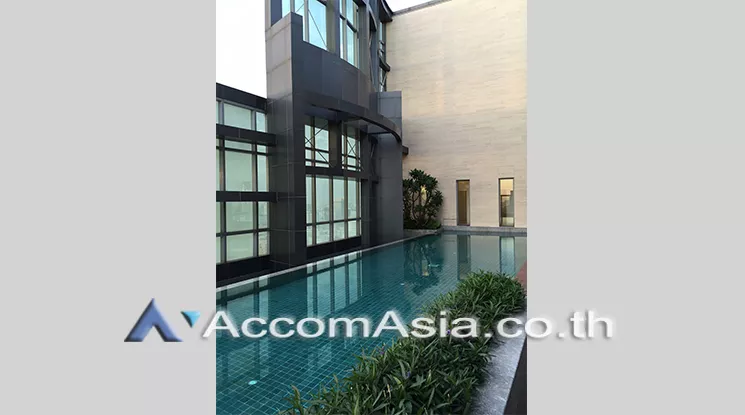 6  2 br Condominium For Sale in Ploenchit ,Bangkok BTS Ploenchit at Oriental Residence Bangkok AA20850