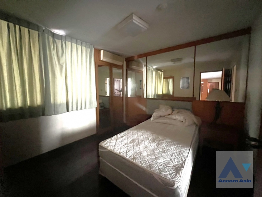 12  3 br Condominium For Sale in Sukhumvit ,Bangkok BTS Thong Lo at Baan Chan AA20860
