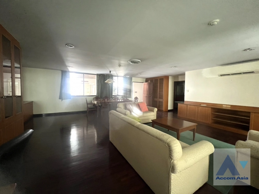 unit 3 Bedrooms  Condominium For Sale in Sukhumvit, Bangkok  near BTS Thong Lo (AA20860)